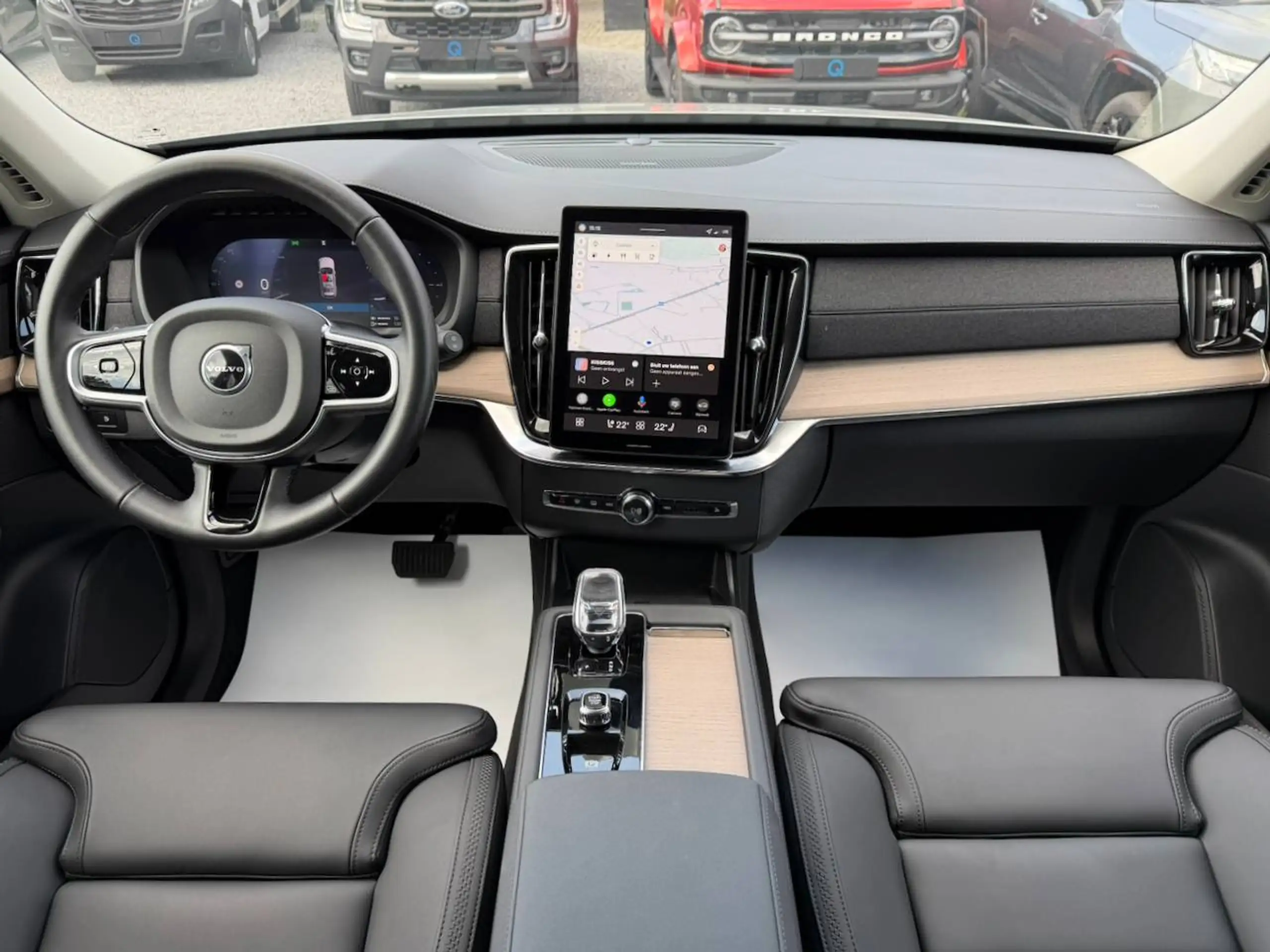 Volvo XC90 T8 PHEV PLUS DARK 7-ZIT HARMAN KARDON MEMORY SEATS APPLE CARPLAY — 6/20