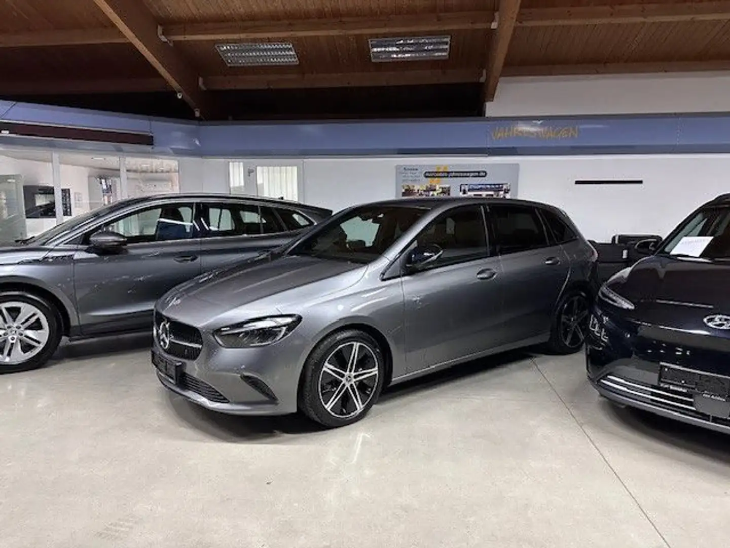 Mercedes-Benz B 220 d Progressive+Night+LED+Winter-Paket Gris - 1