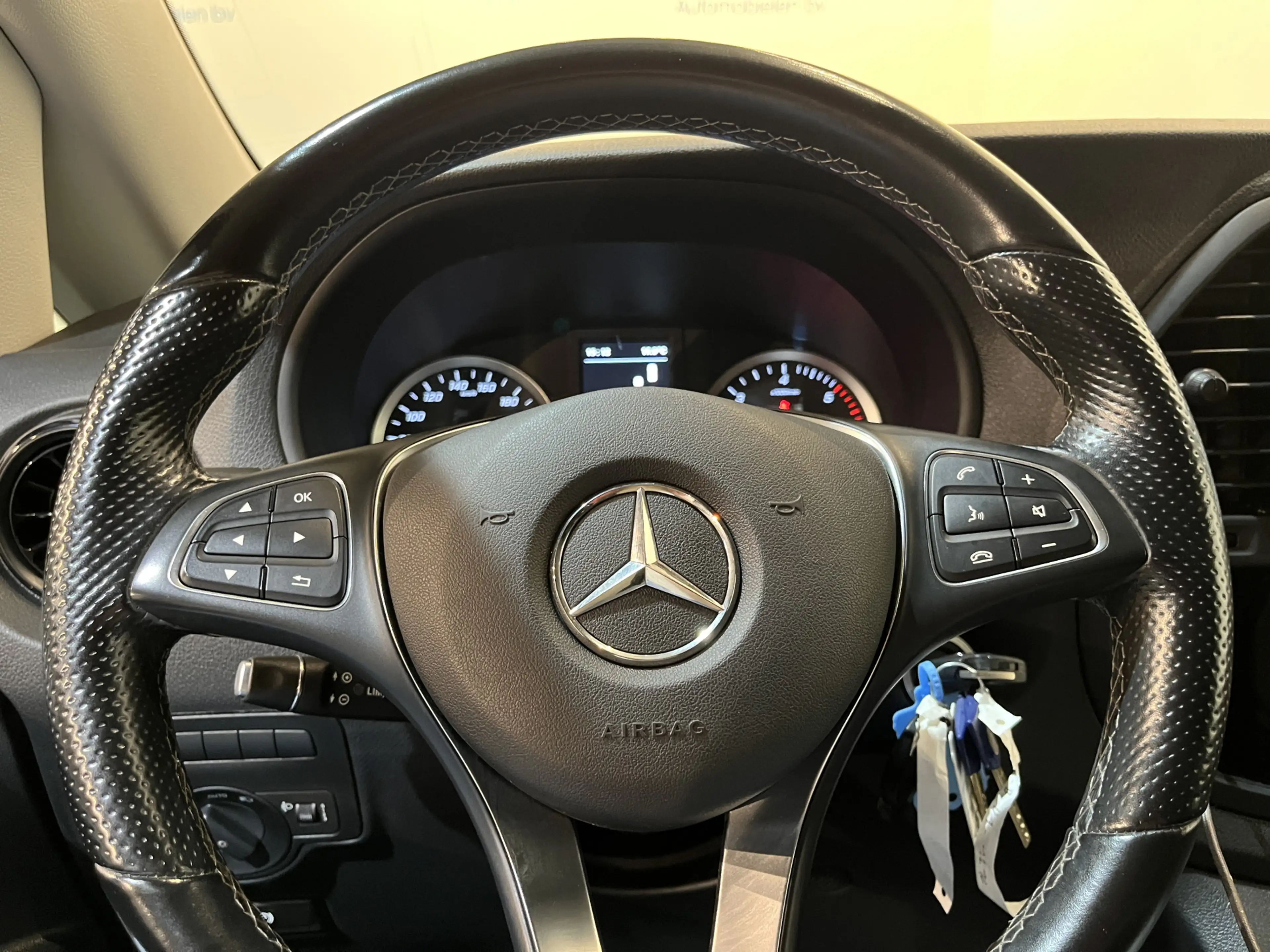 Mercedes-Benz Vito 116 CDI L1 RWD / Euro 6 / Airco / CarPlay / Camera — photo 11