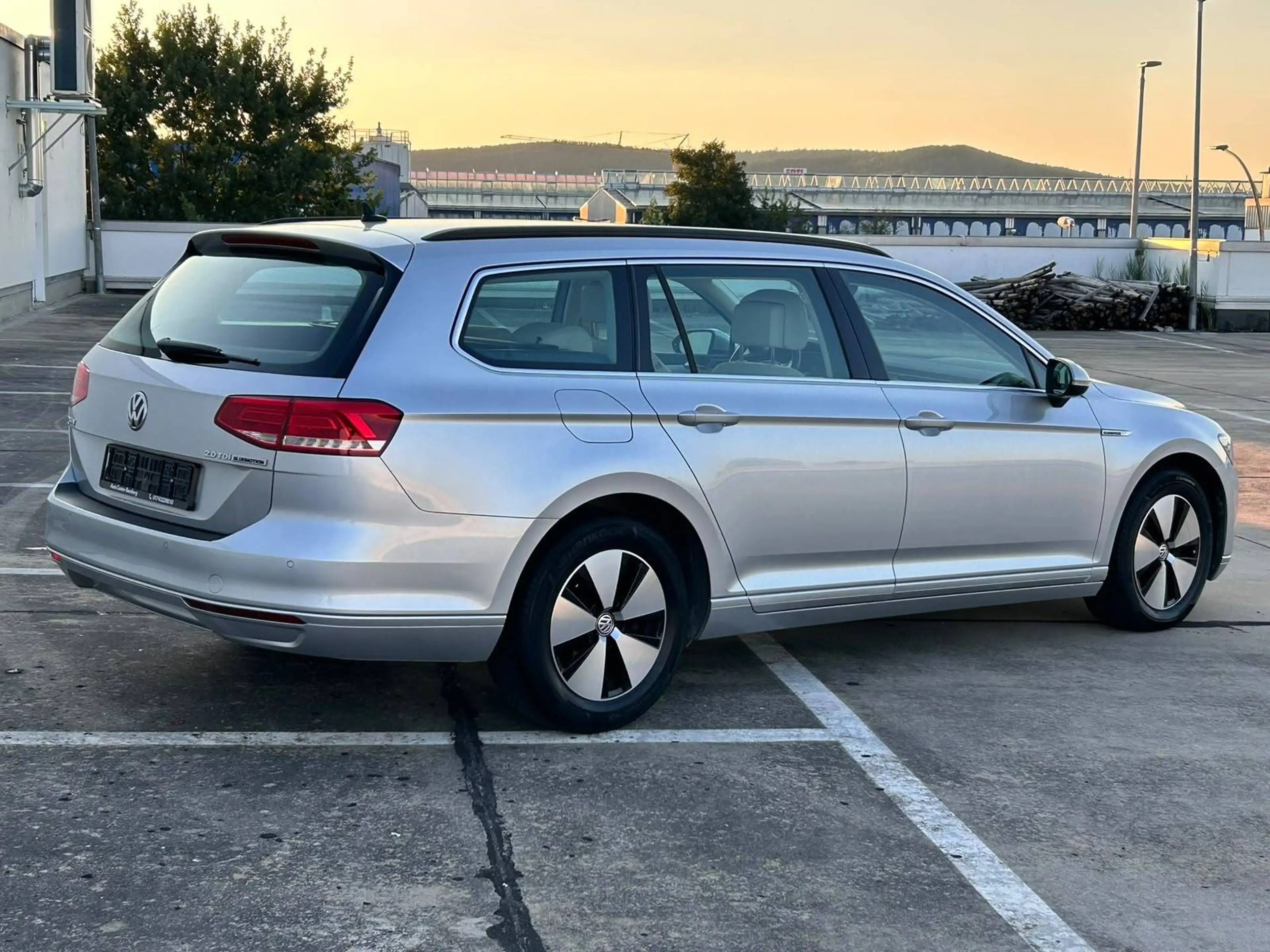 Volkswagen Passat Variant Comfortline|2,0TDI|150PS|DSG|AHK|CAM|SHZ|PDC|EURO6 — photo 6