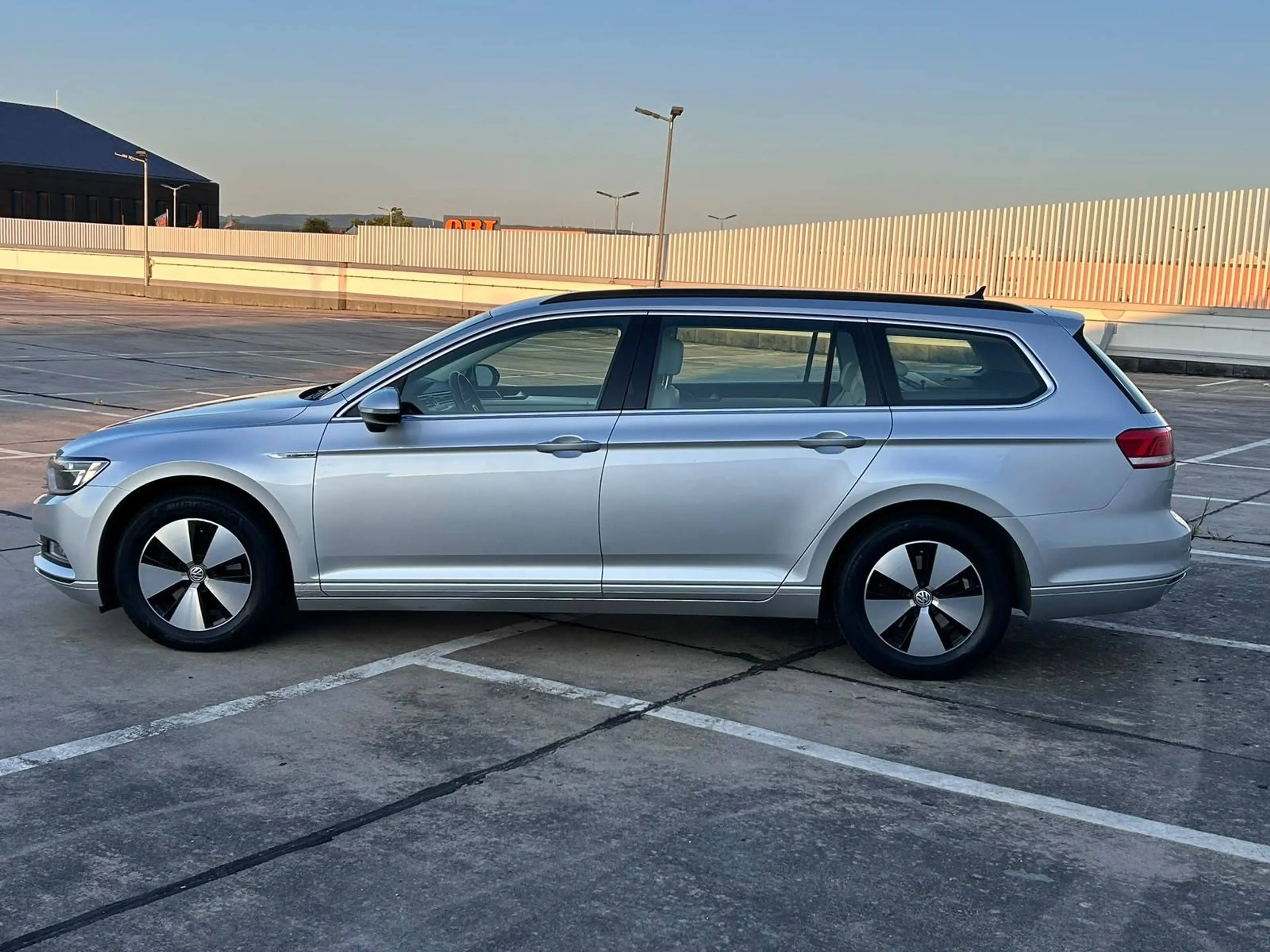 Volkswagen Passat Variant Comfortline|2,0TDI|150PS|DSG|AHK|CAM|SHZ|PDC|EURO6 — photo 10