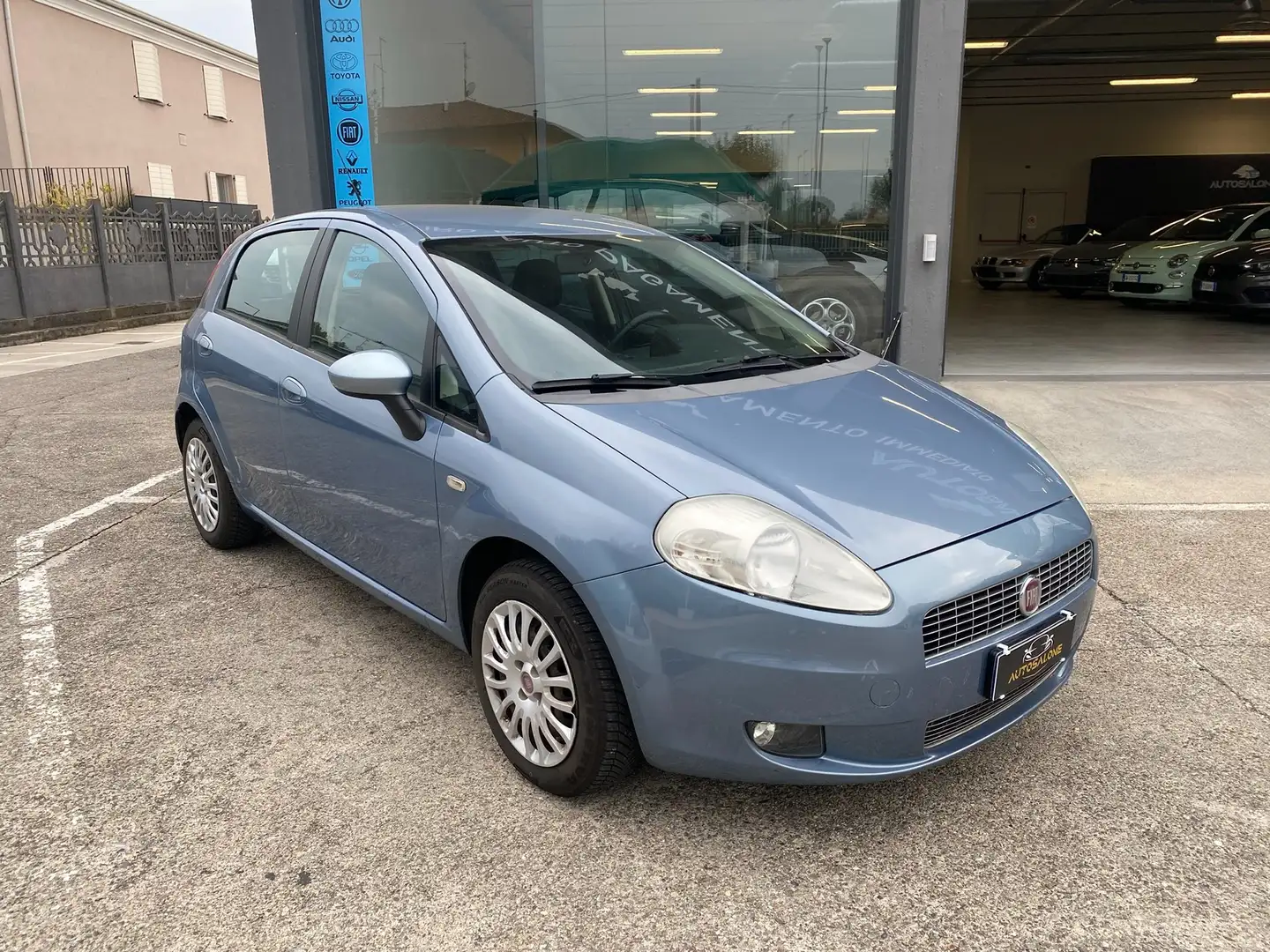 Fiat Grande Punto Grande Punto III 2005 5p 1.4 Active Gpl 77cv Grau - 2