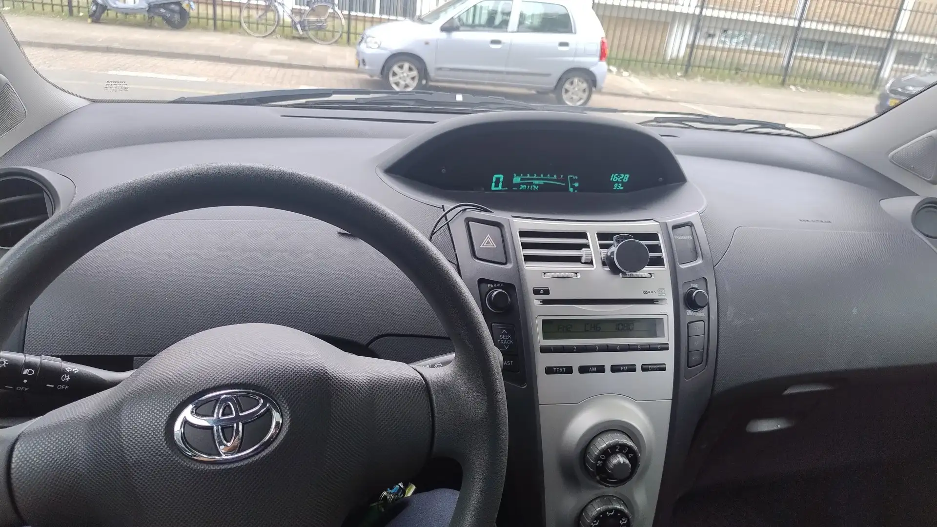 Toyota Yaris - 2