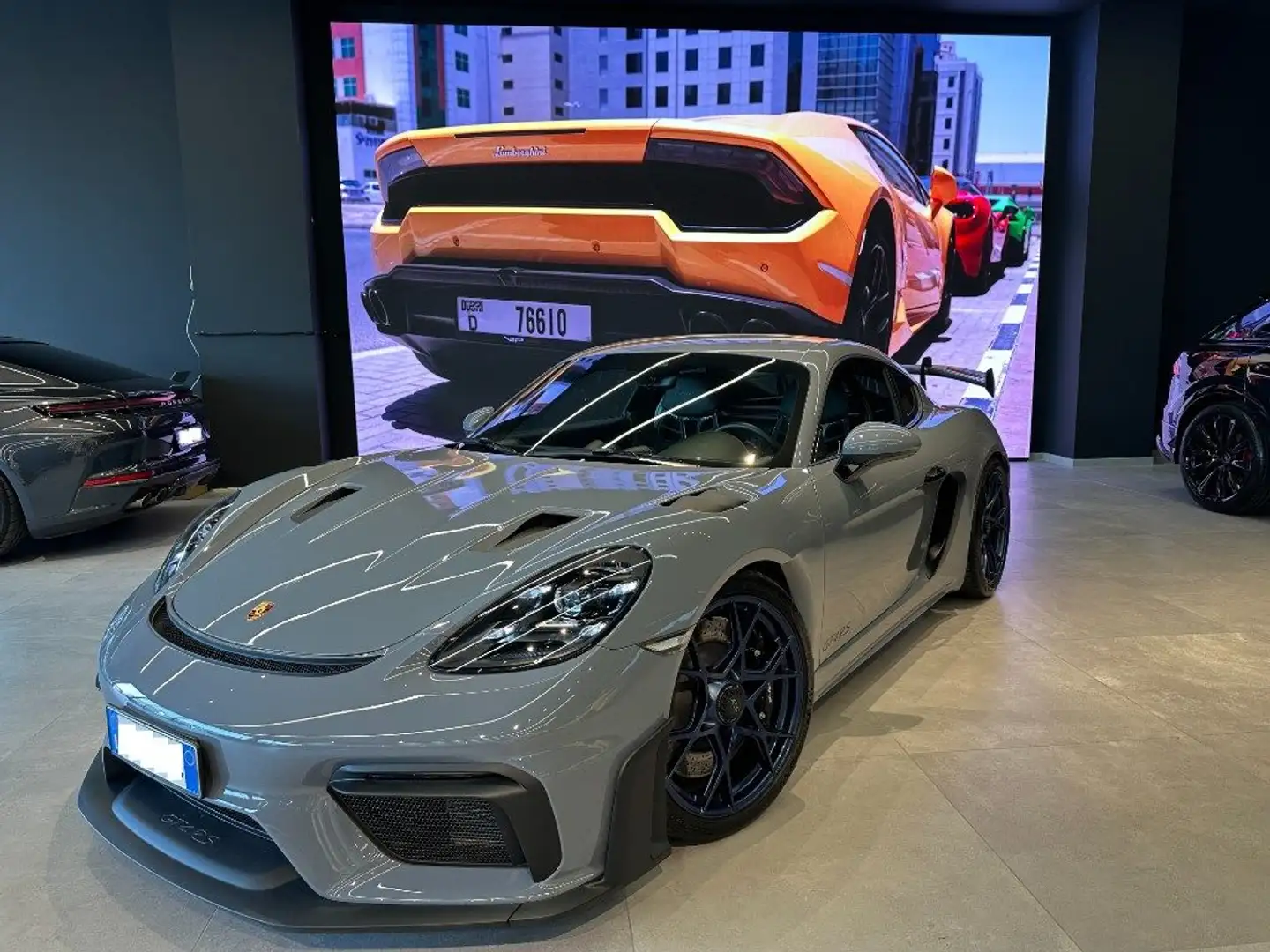 Porsche 718 Cayman 4.0 GT4 RS Gris - 2