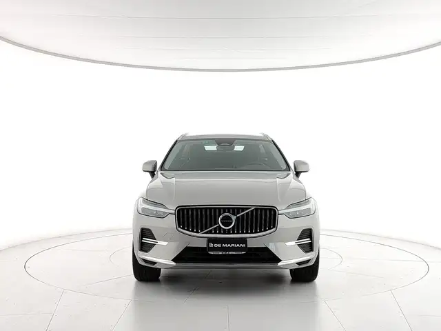 Volvo XC60 view 8