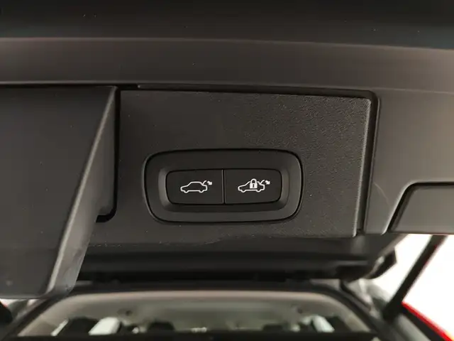 Volvo XC60 view 11