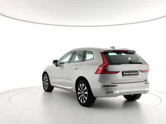 Volvo XC60 view 3