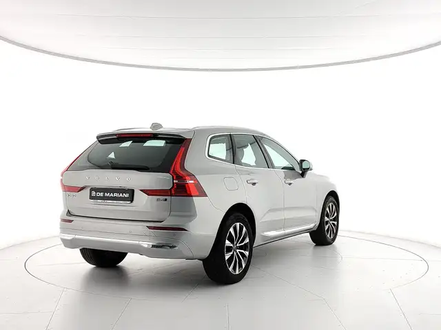 Volvo XC60 view 5