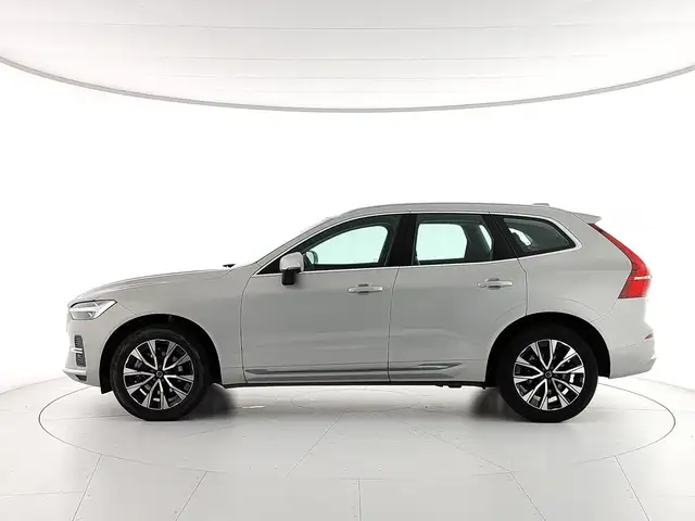 Volvo XC60 view 2
