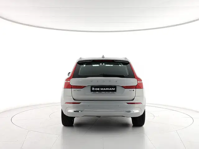 Volvo XC60 view 4
