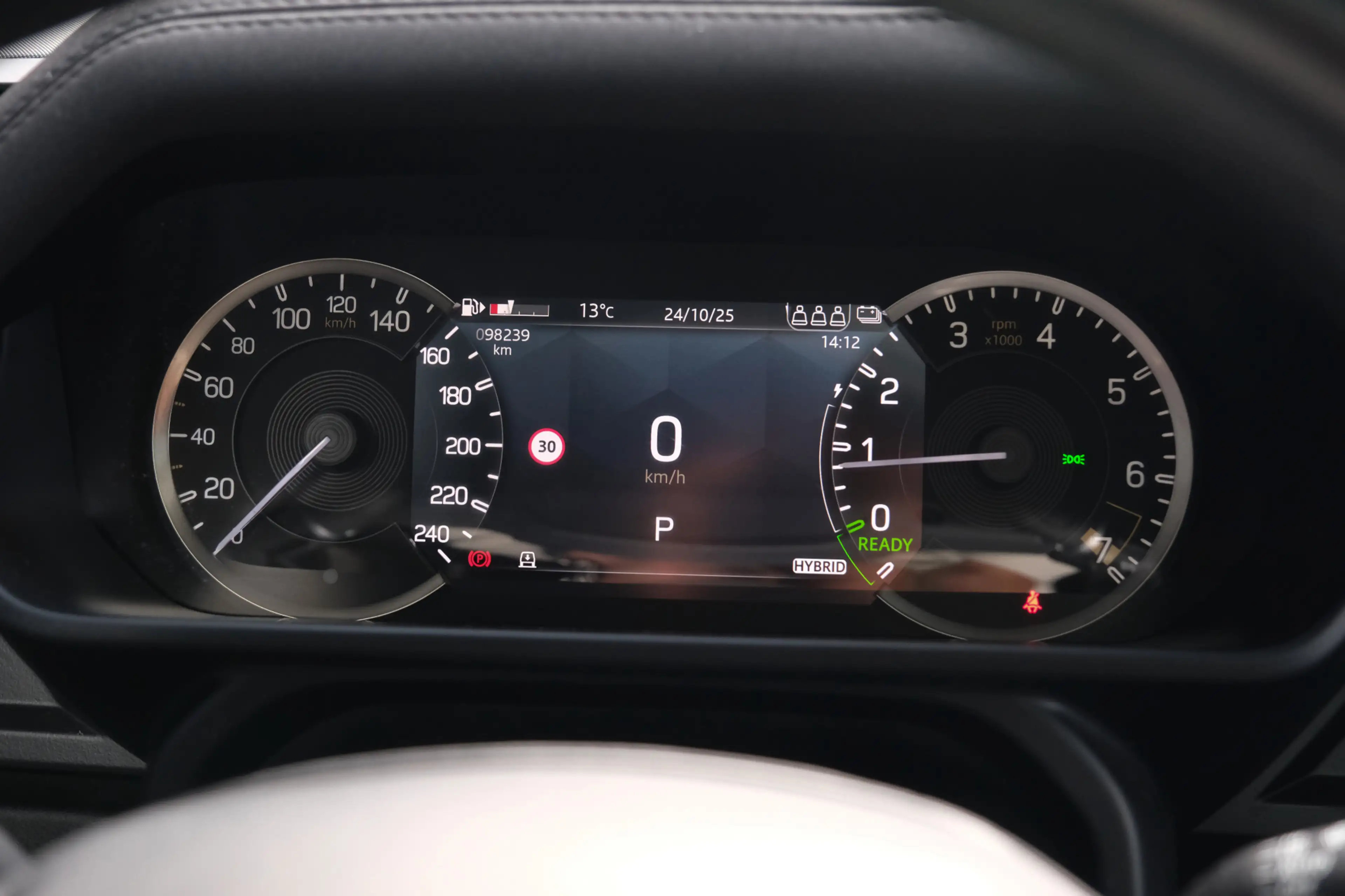 Land Rover Defender 110 2.0 P400e 110 X-Dynamic SE / 22'' Heritage/ Sc — photo 32