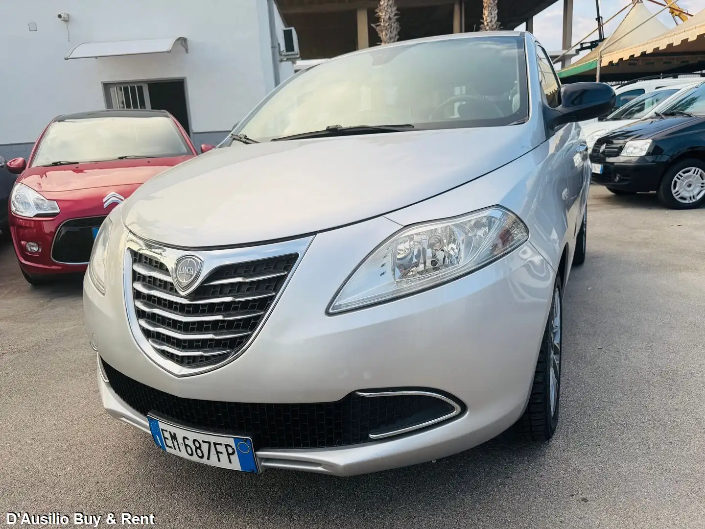 Lancia Ypsilon Ypsilon 1.2 69 CV 5P S&S Oro Grigio - 1