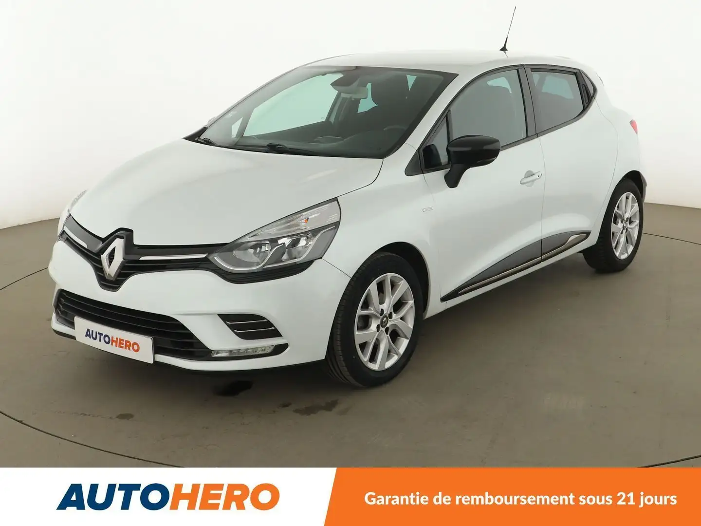 Renault Clio 0.9 TCe Limited Blanc - 1