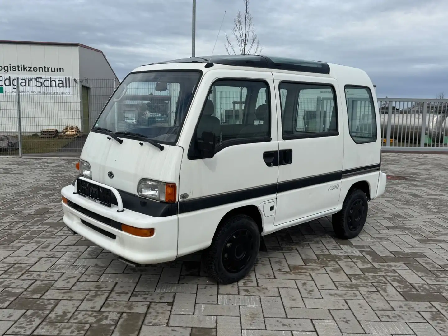 Subaru Libero 1.2 SDX Weiß - 1