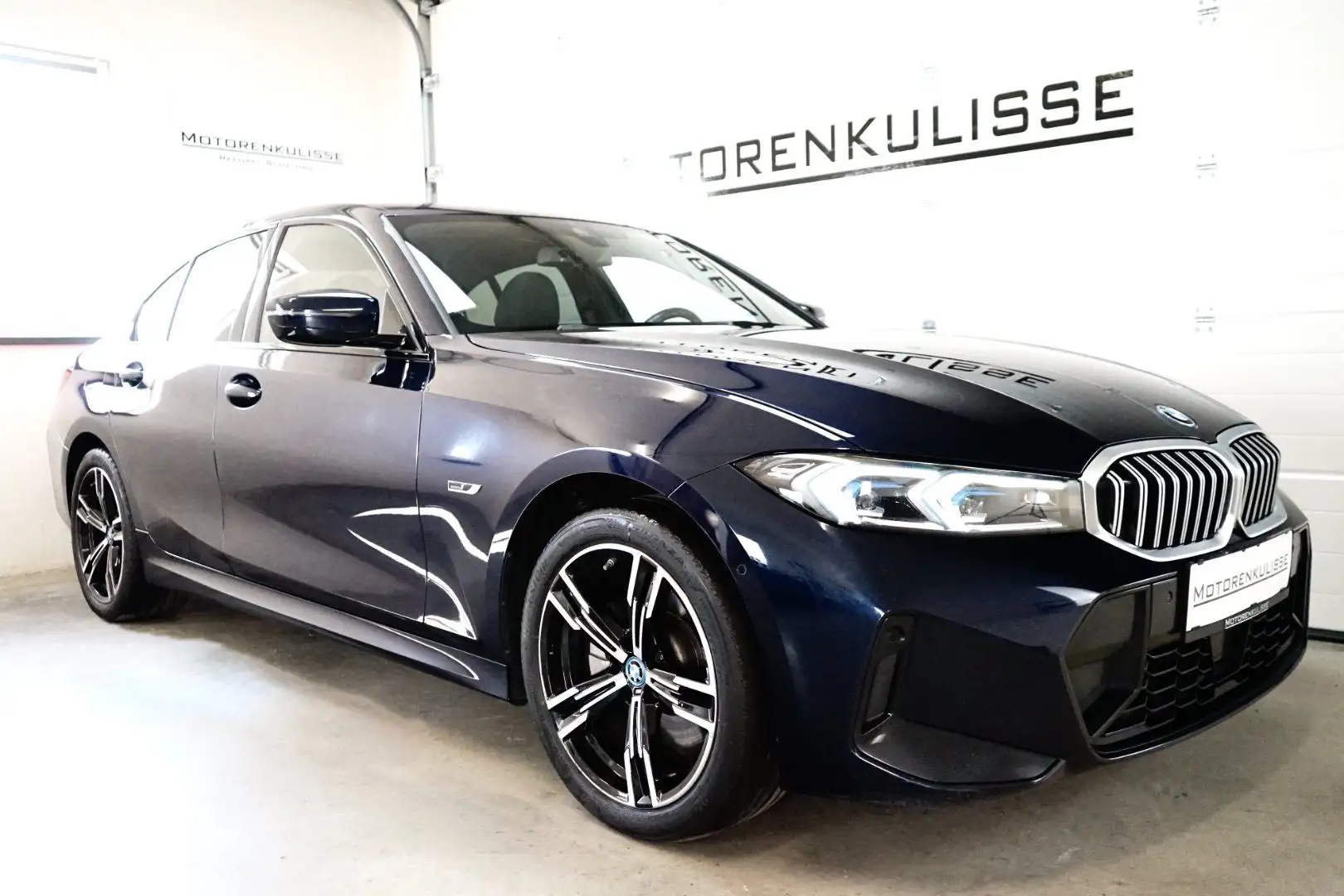 BMW 330 e M Sport - Schiebedach - HeadUp - Harman/K - Mem Blau - 2