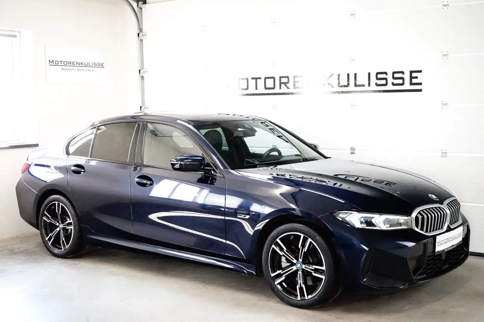 BMW 330 e M Sport - Schiebedach - HeadUp - Harman/K - Mem Blau - 1