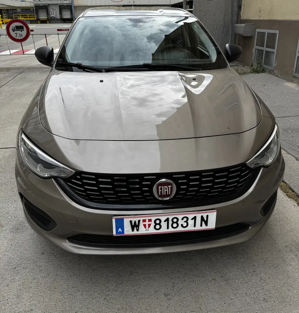 Fiat Tipo 1,4 Benzin Limousine /Pickerl bis 5/2026 +4 Monate - 1