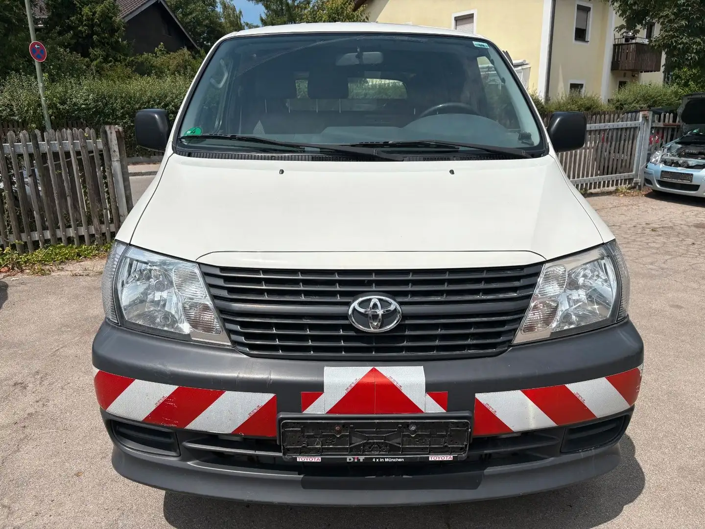 Toyota Hiace 2,5 Diesel Bílá - 2