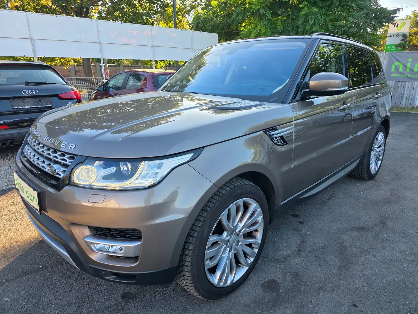 Land Rover Range Rover Sport Sport 3,0 SDV6 HSE / 7Sitze Grau - 2
