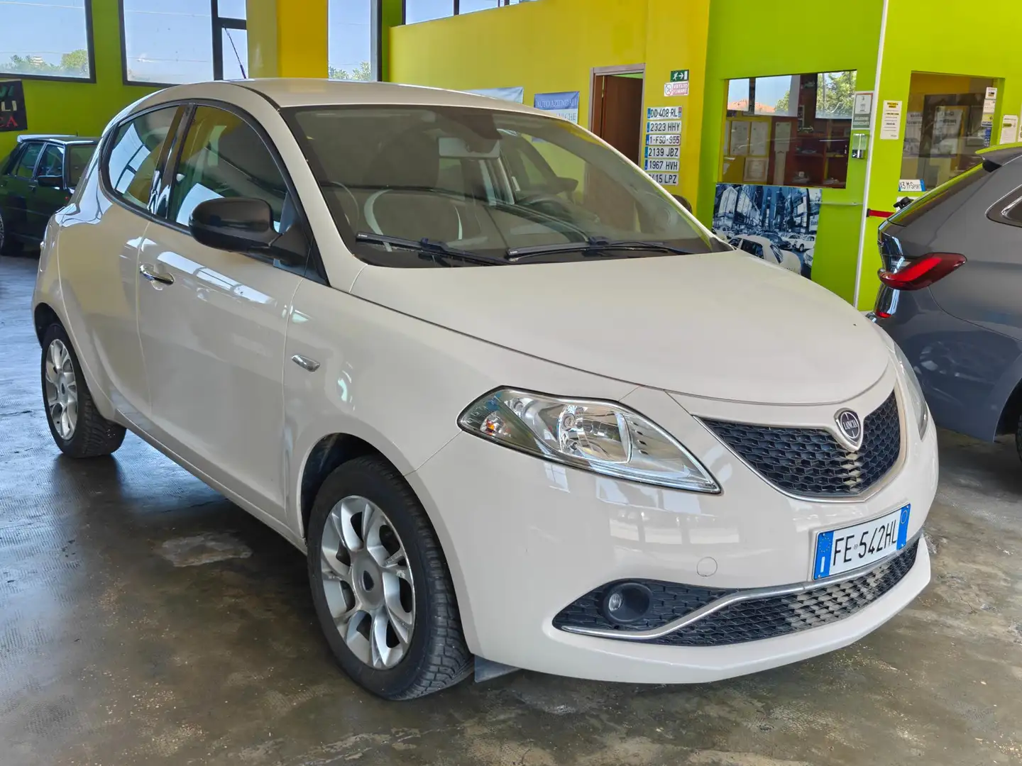 Lancia Ypsilon Ypsilon 0.9 t.air Gold s&s 85cv dfn - 2