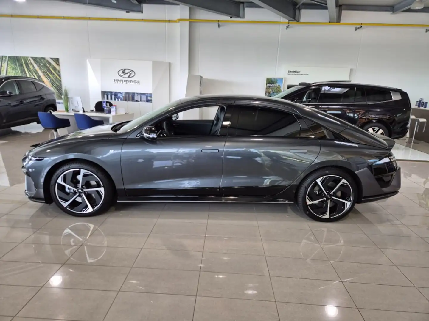 Hyundai IONIQ 6 N Line 84 kWh 4WD i66l2 *325PS LEISTUNG* Grau - 2