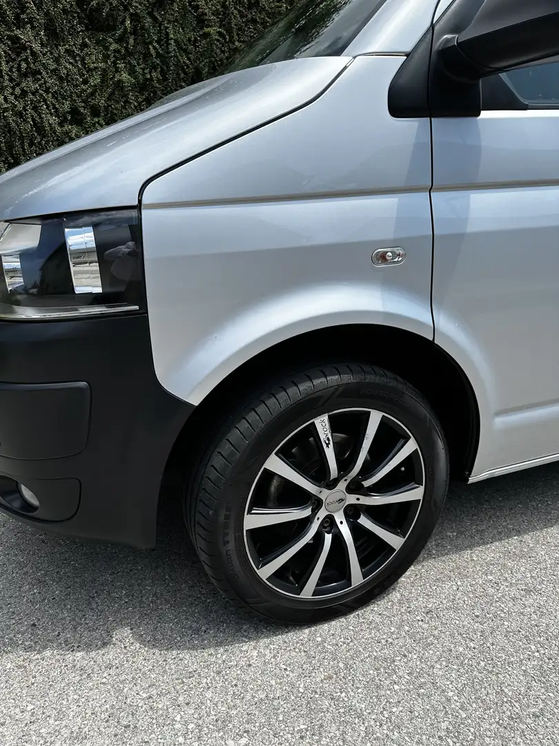 Volkswagen T5 Caravelle LR Trendline 2,0 BMT TDI D-PF - 2