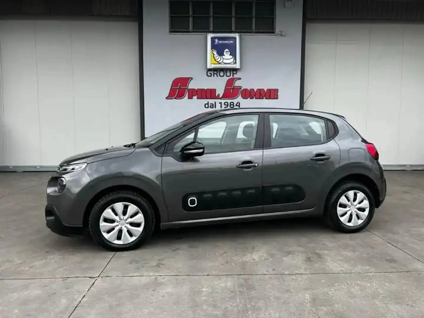 Citroen C3 C3 1.5 bluehdi Shine 100 CV PREZZO PROMO Grigio - 2