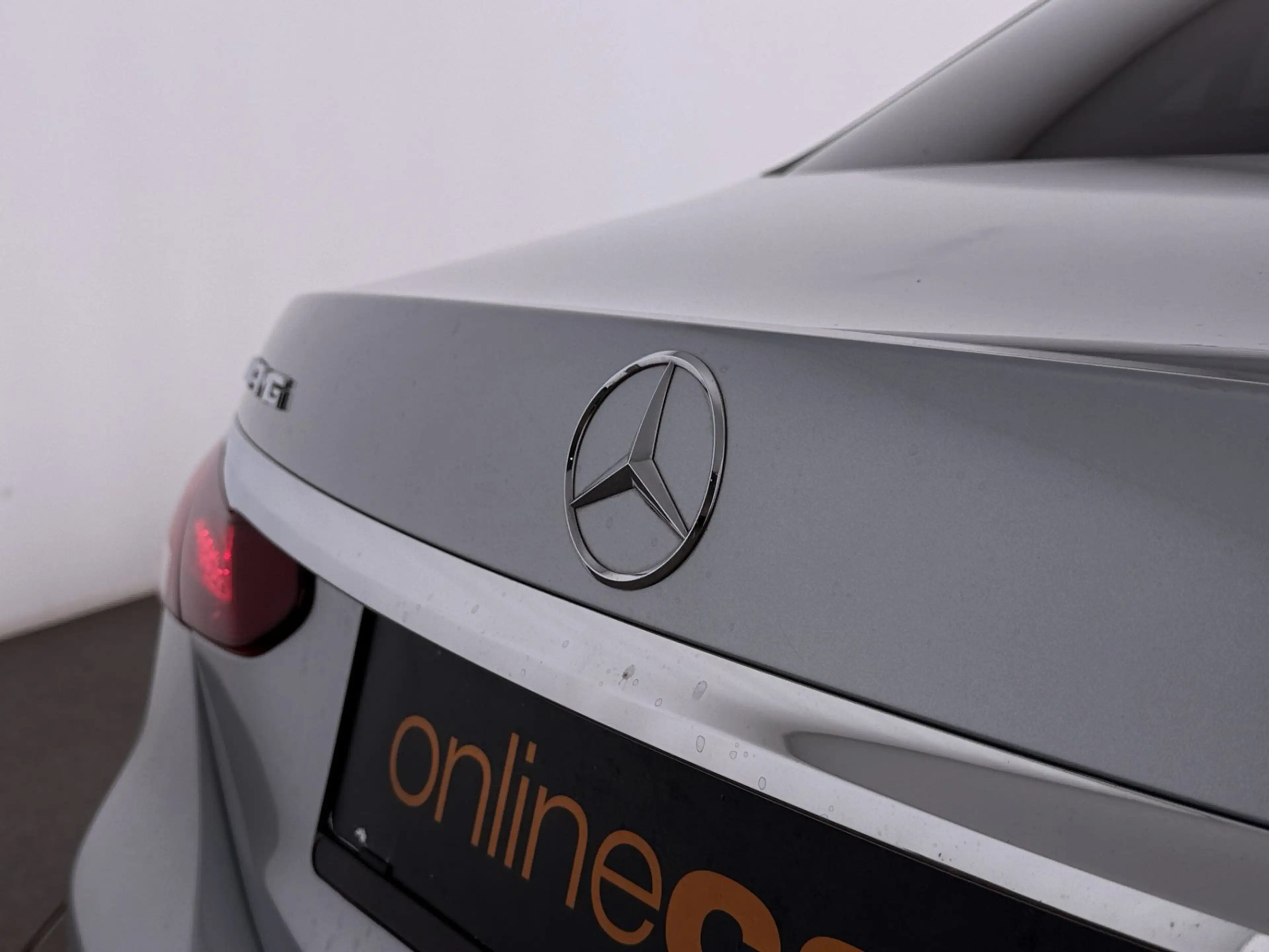 Mercedes-Benz E 300 de 4Matic PHEV AMG-Line Aut LED 360-CAM AHK — photo 10