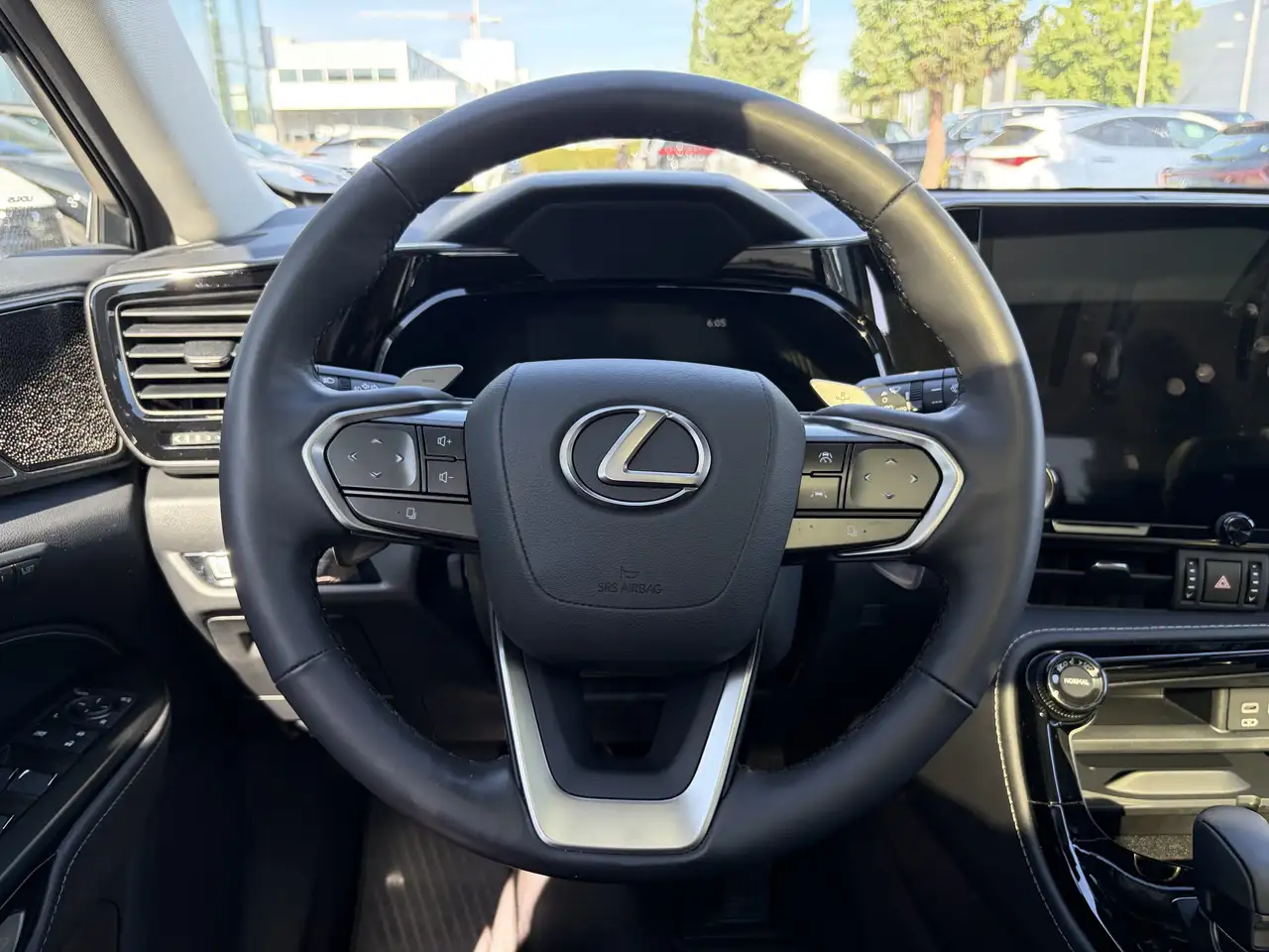 Lexus NX снимка Lexus NX