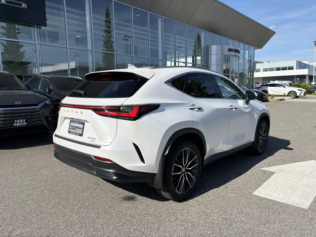 Lexus NX снимка Lexus NX