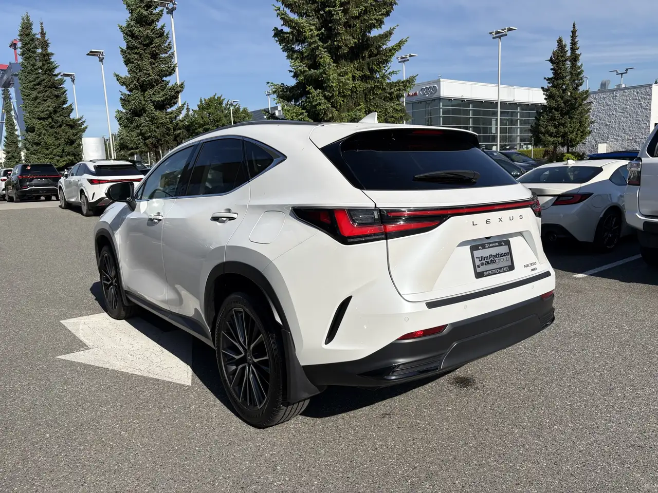 Lexus NX снимка Lexus NX