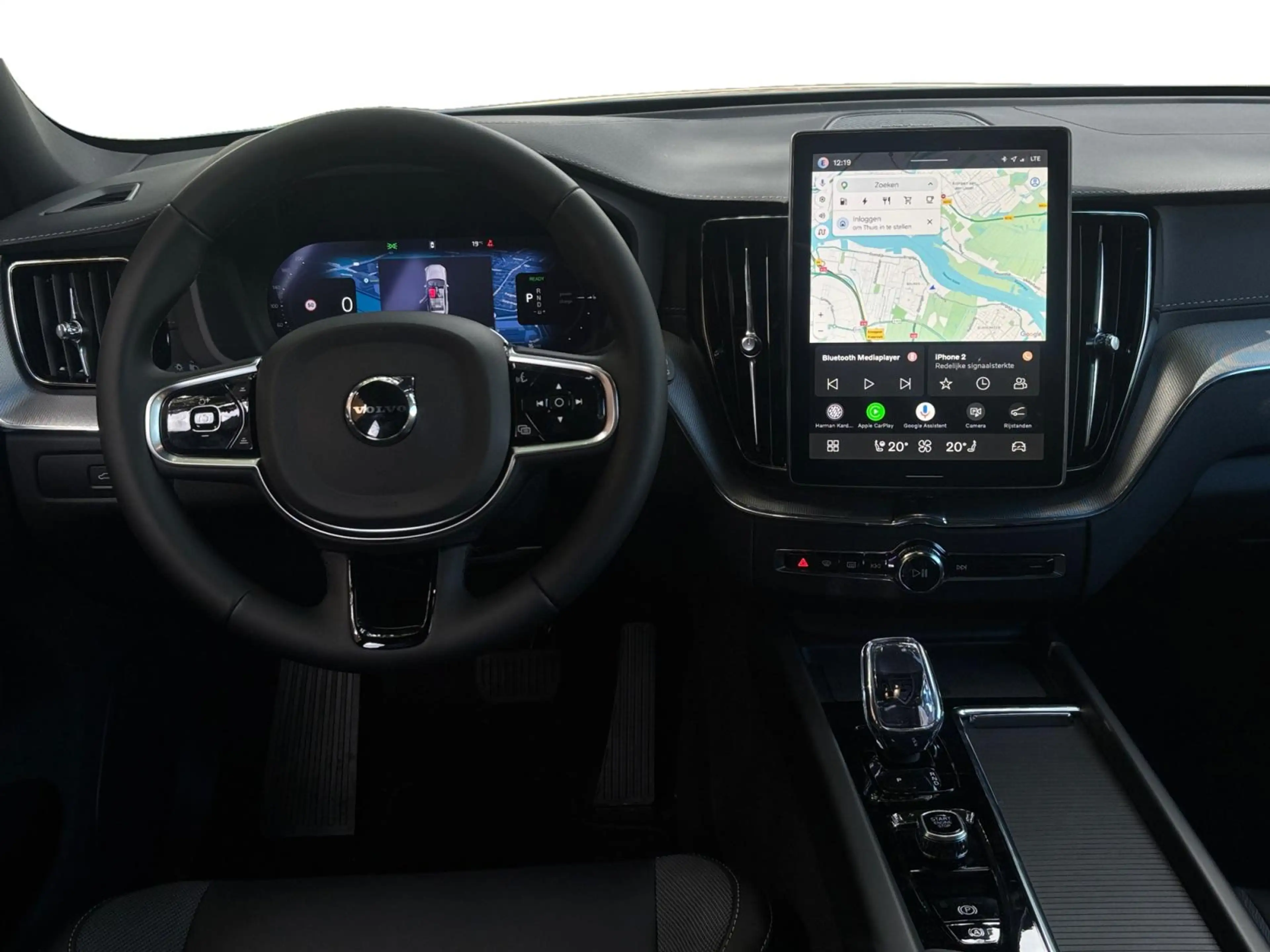 Volvo XC60 T8 Plug-in AWD Ultra Black Edition | TREKHAAK | AD — photo 11