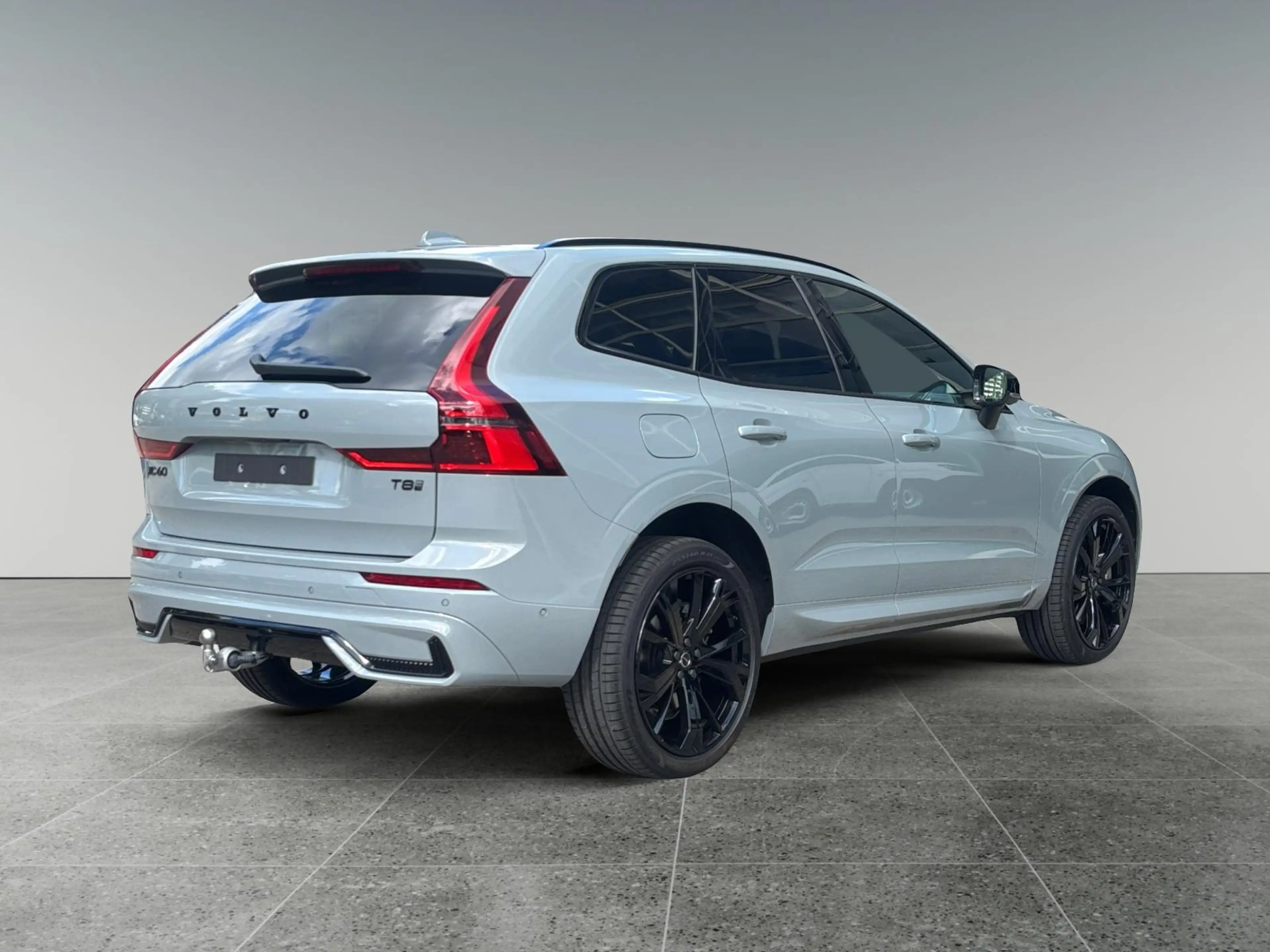Volvo XC60 T8 Plug-in AWD Ultra Black Edition | TREKHAAK | AD — photo 5