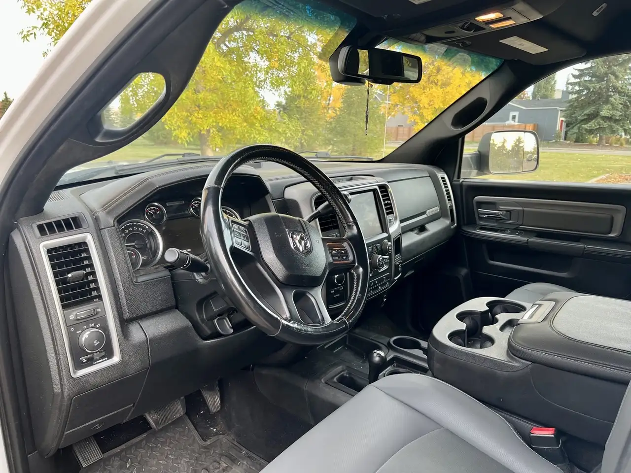 RAM 2500 снимка RAM 2500