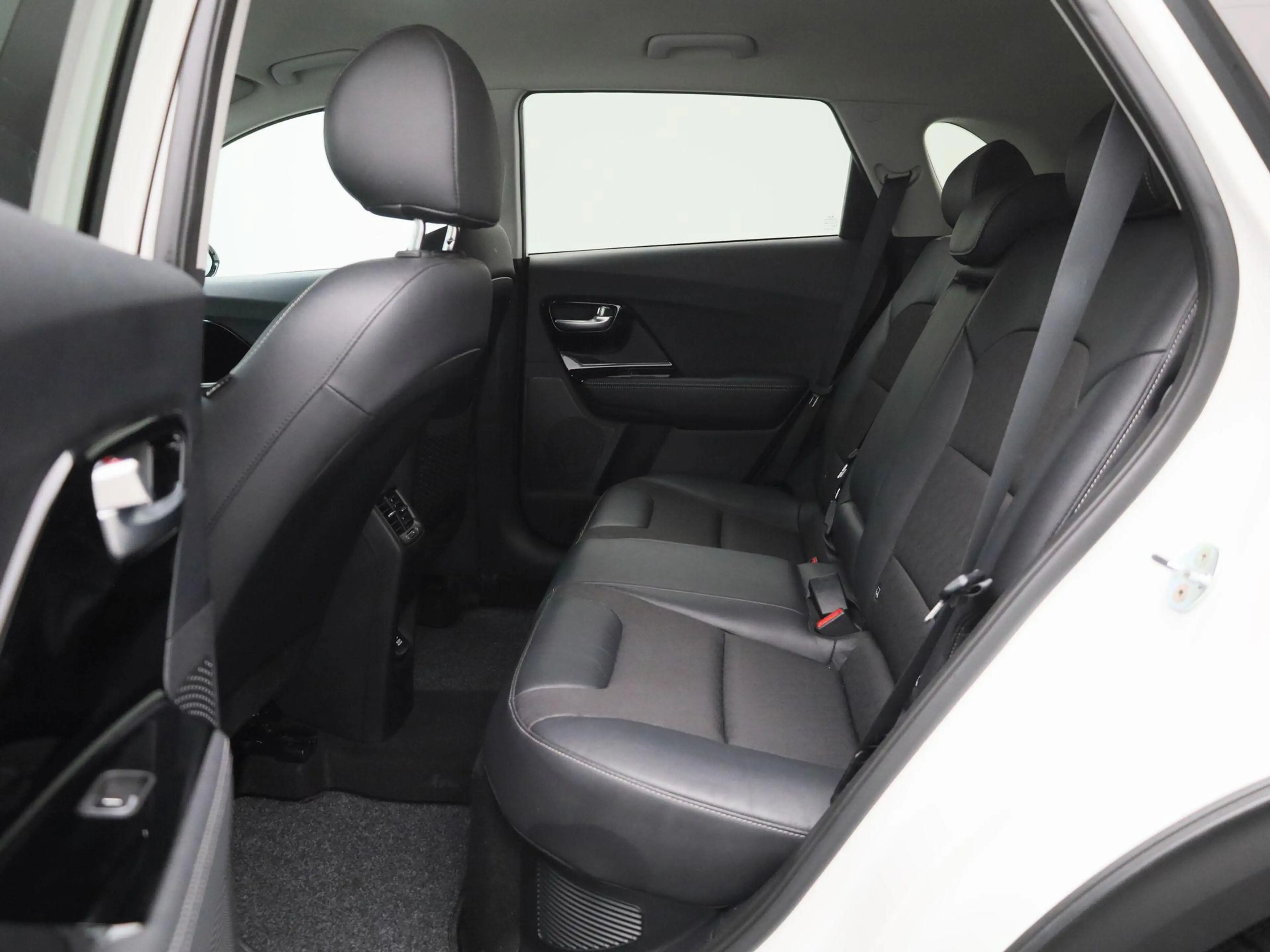 Kia Niro 1.6 GDi PHEV DynamicLine | CAMERA | NAVIGATIE | KL — photo 12