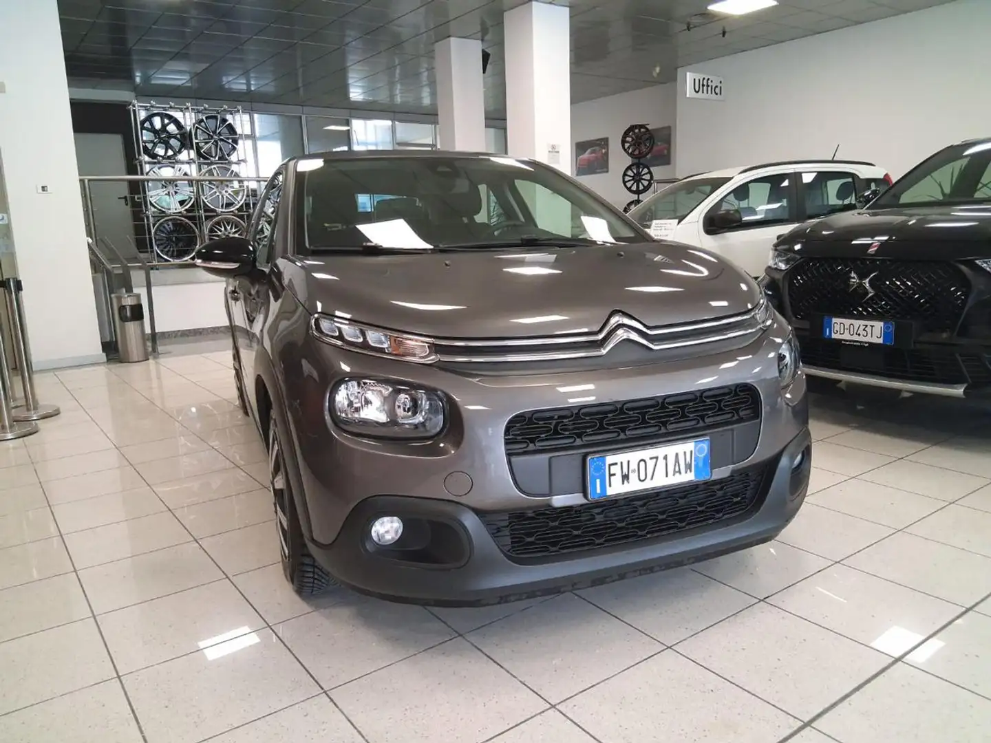 Citroen C3 PureTech 82 S&S Feel Gris - 1