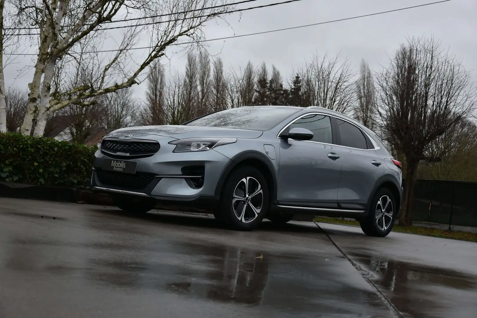 Kia XCeed 1.6 GDi HYBRIDE Business Automaat/Camera/LineAssis Gris - 2