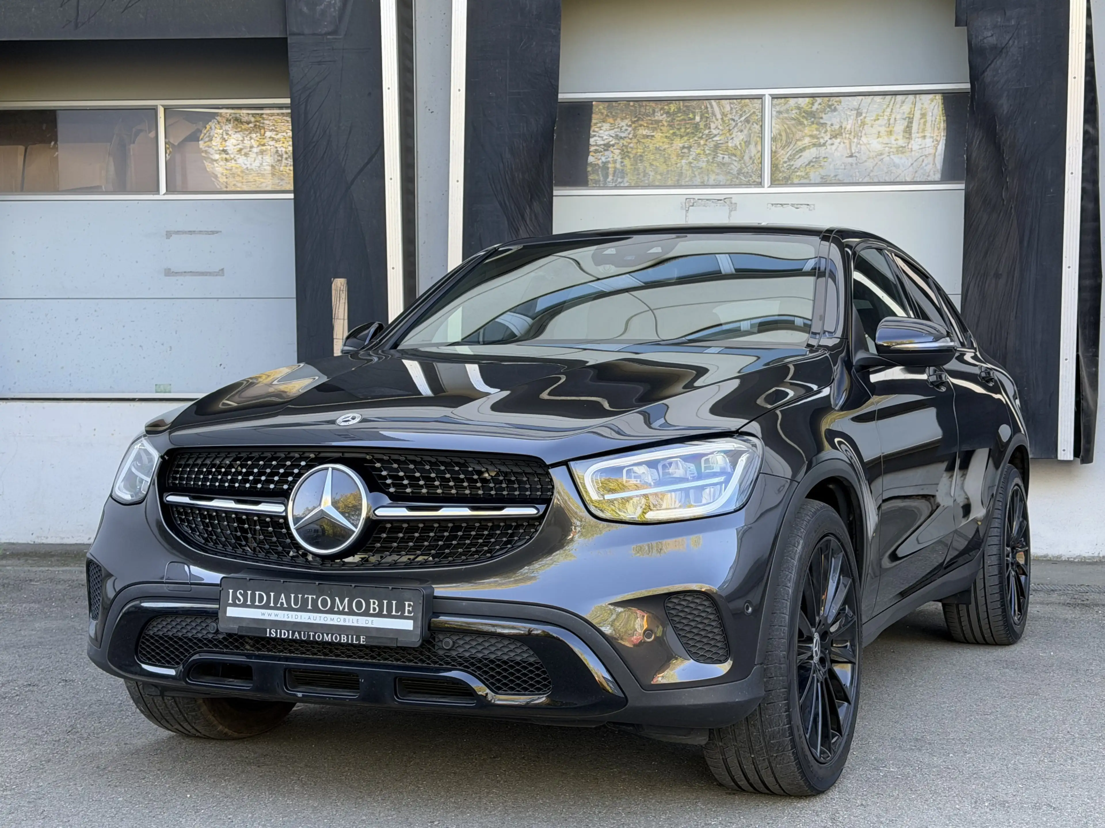 Mercedes-Benz GLC 200 Coupe 4-M LED MBUX Kamera Keyless 20AMG