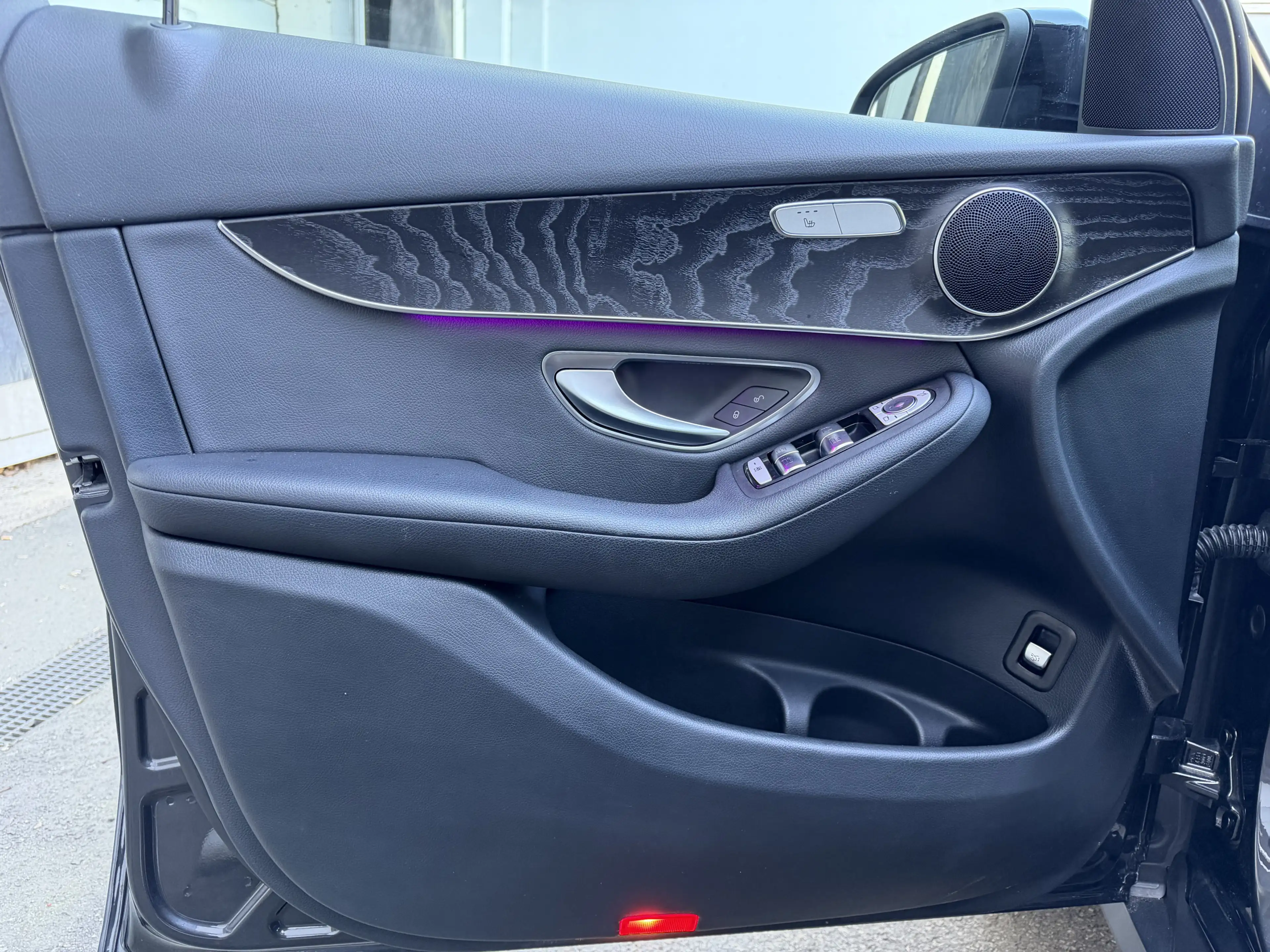 Mercedes-Benz GLC 200 Coupe 4-M LED MBUX Kamera Keyless 20AMG — photo 11