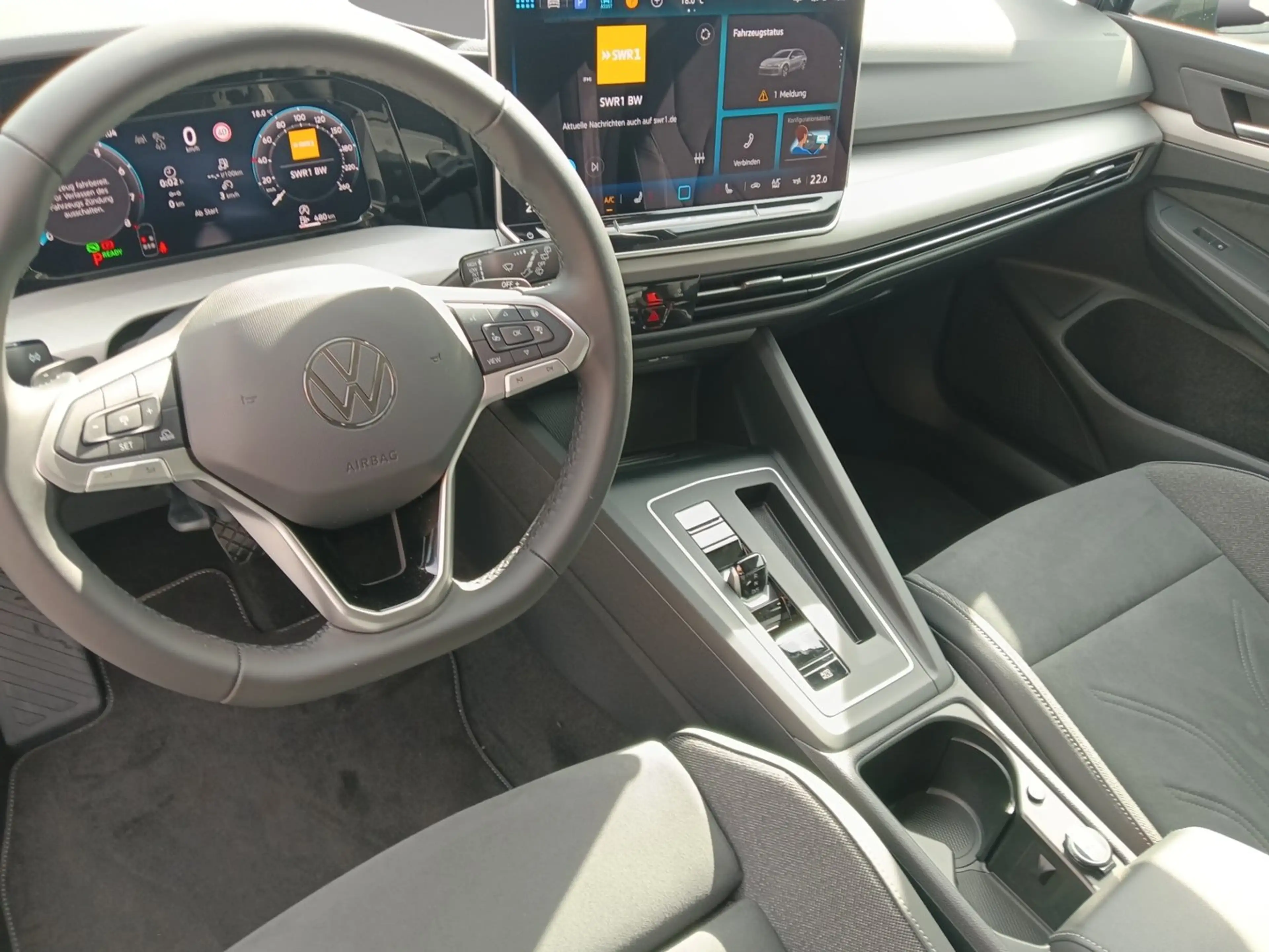 Volkswagen Golf Variant Business mHeV DSG — photo 10
