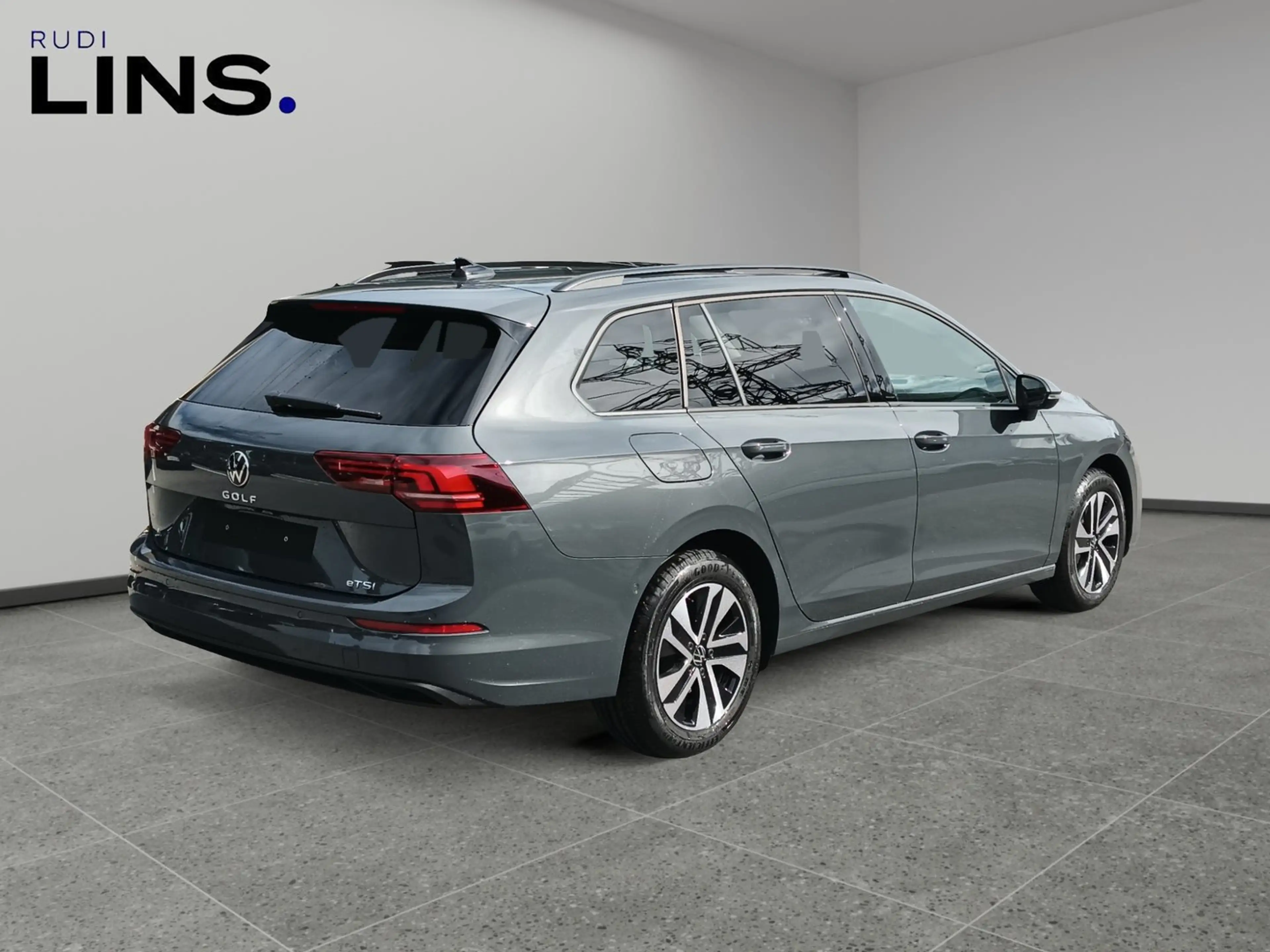Volkswagen Golf Variant Business mHeV DSG — photo 5