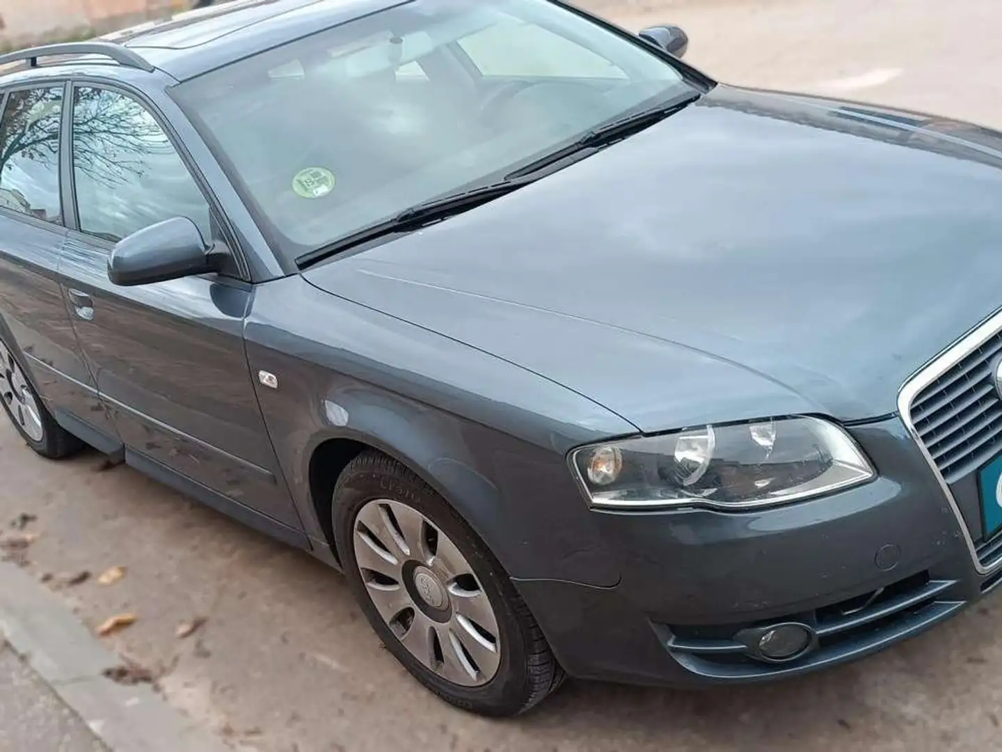 Audi A4 Avant 2.0TDI DPF Gris - 2