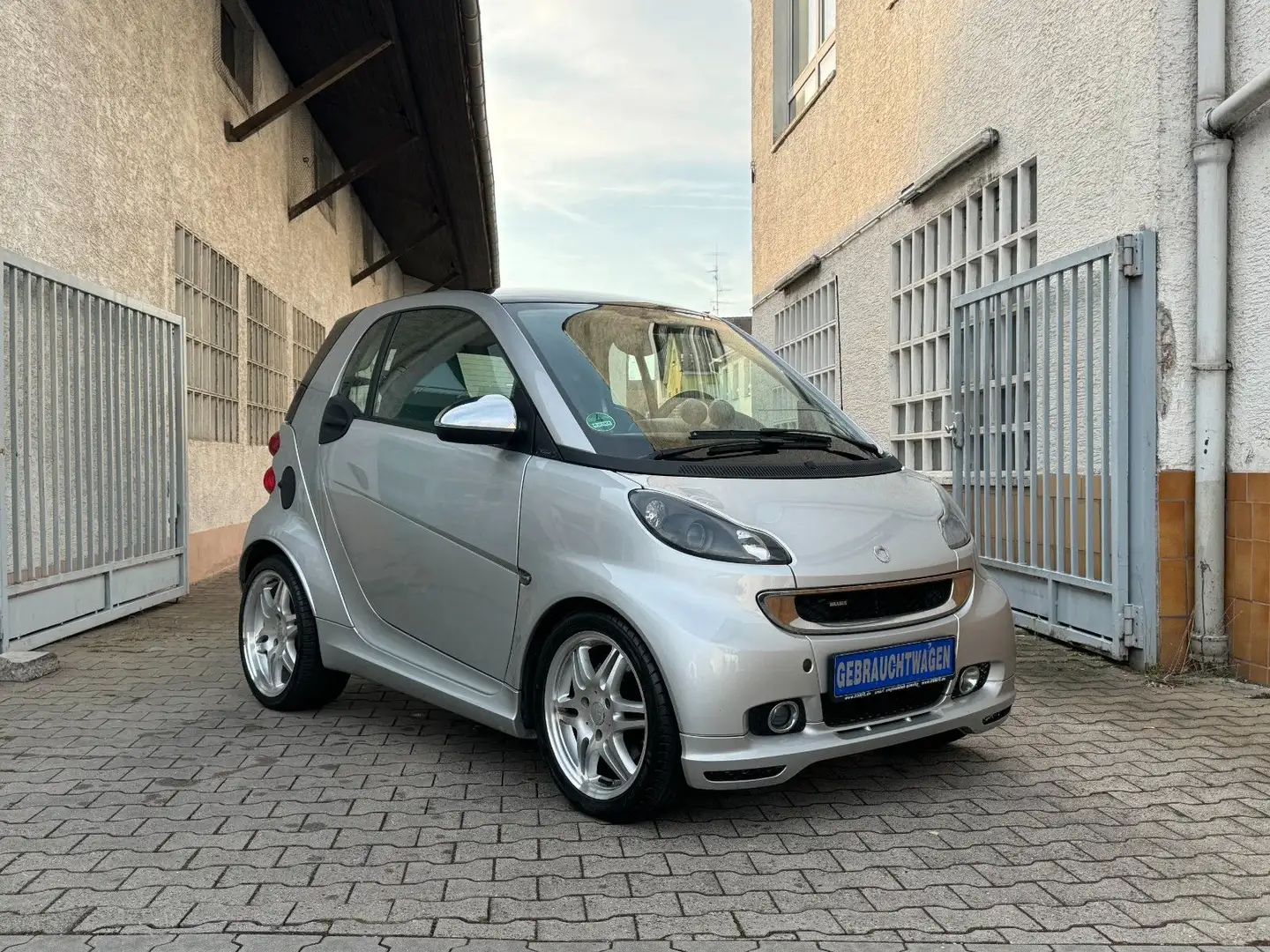 smart forTwo fortwo BRABUS Xclusive*Leder*Servo*Klima*Pano*LM Silber - 1