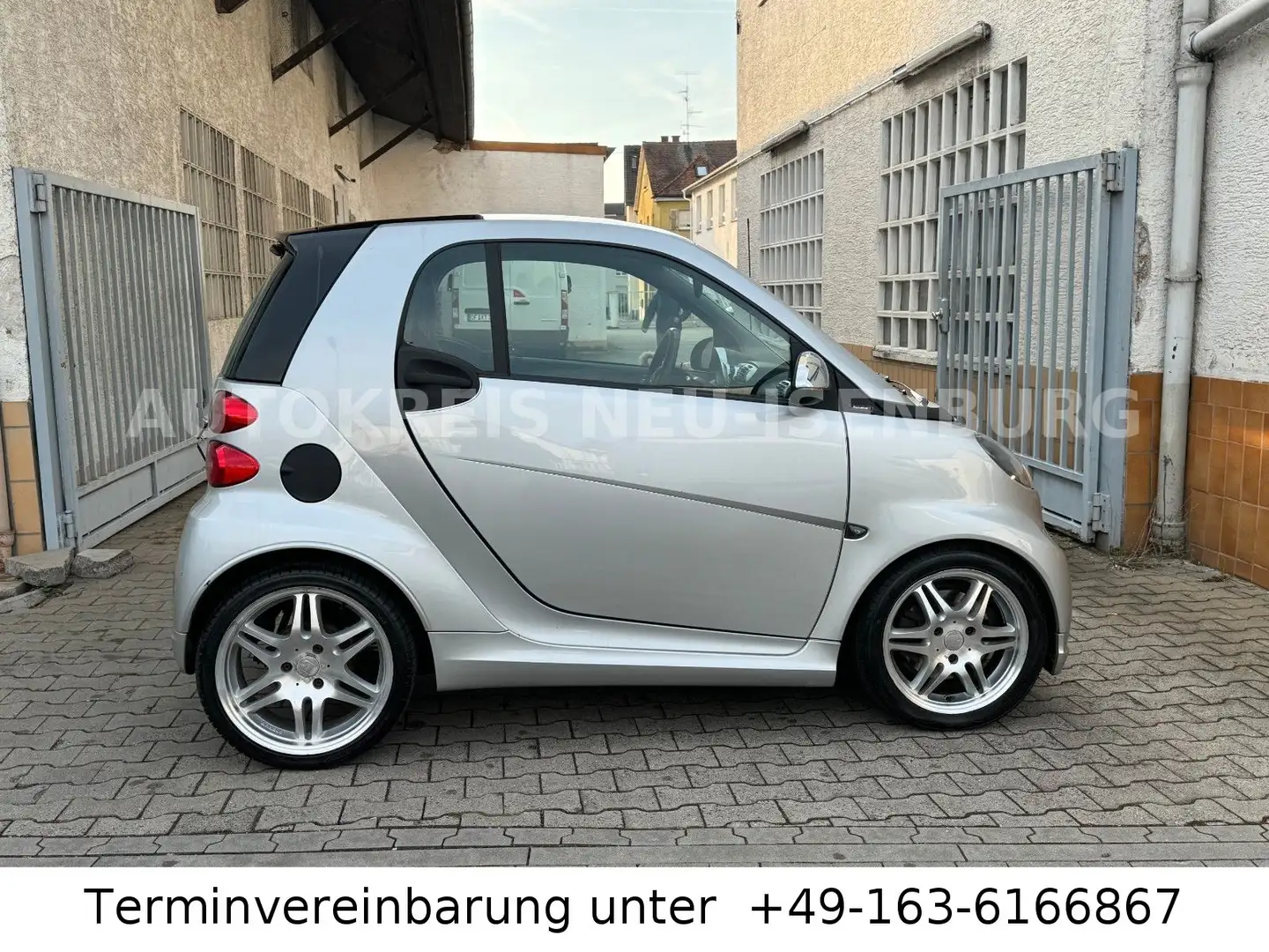 smart forTwo fortwo BRABUS Xclusive*Leder*Servo*Klima*Pano*LM Silber - 2
