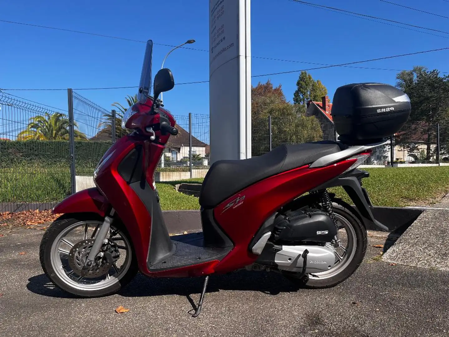 Honda SH 125i Rouge - 1