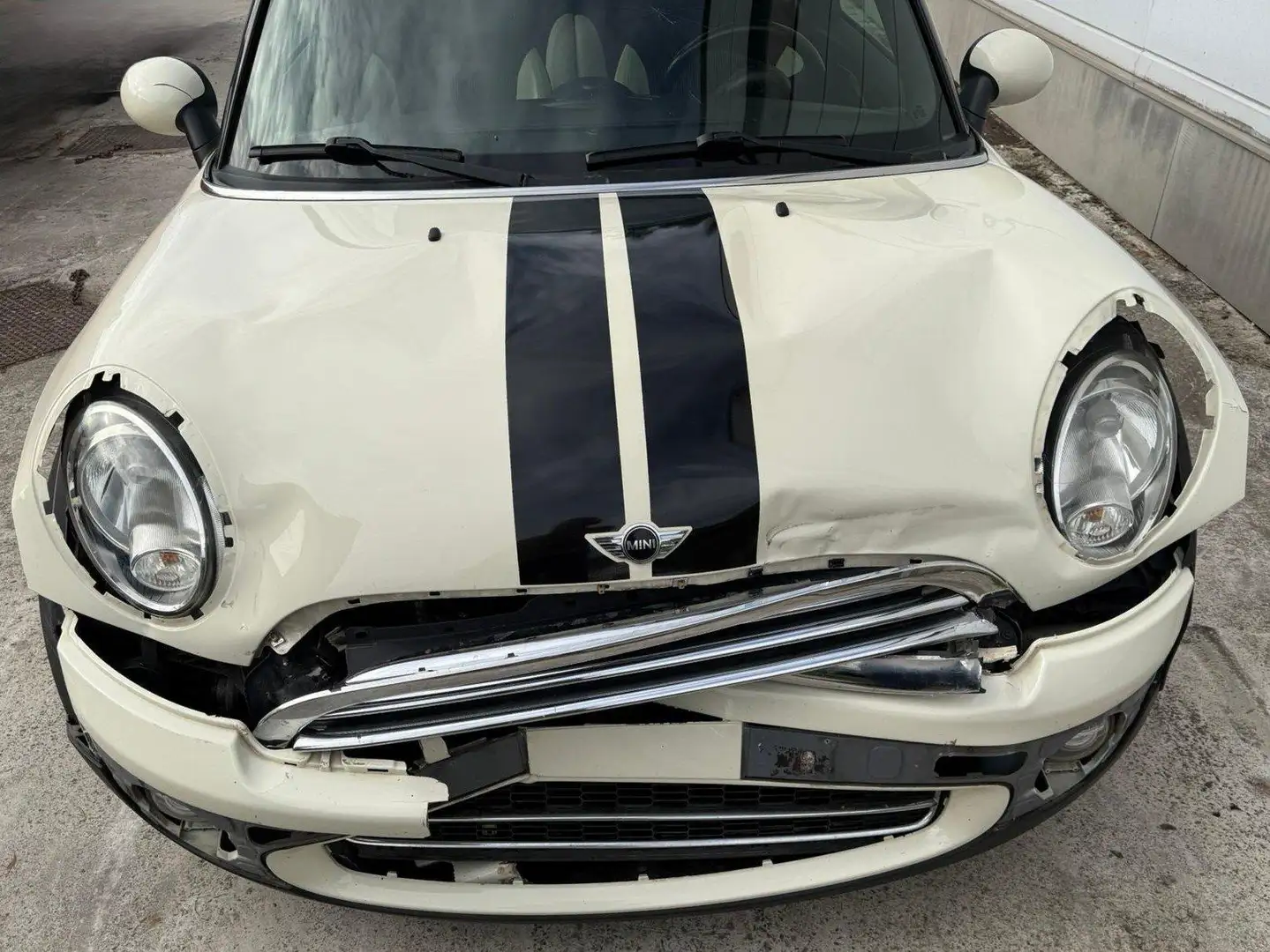 MINI One 1.6 essence, euro 5 133 000 km Wit - 1