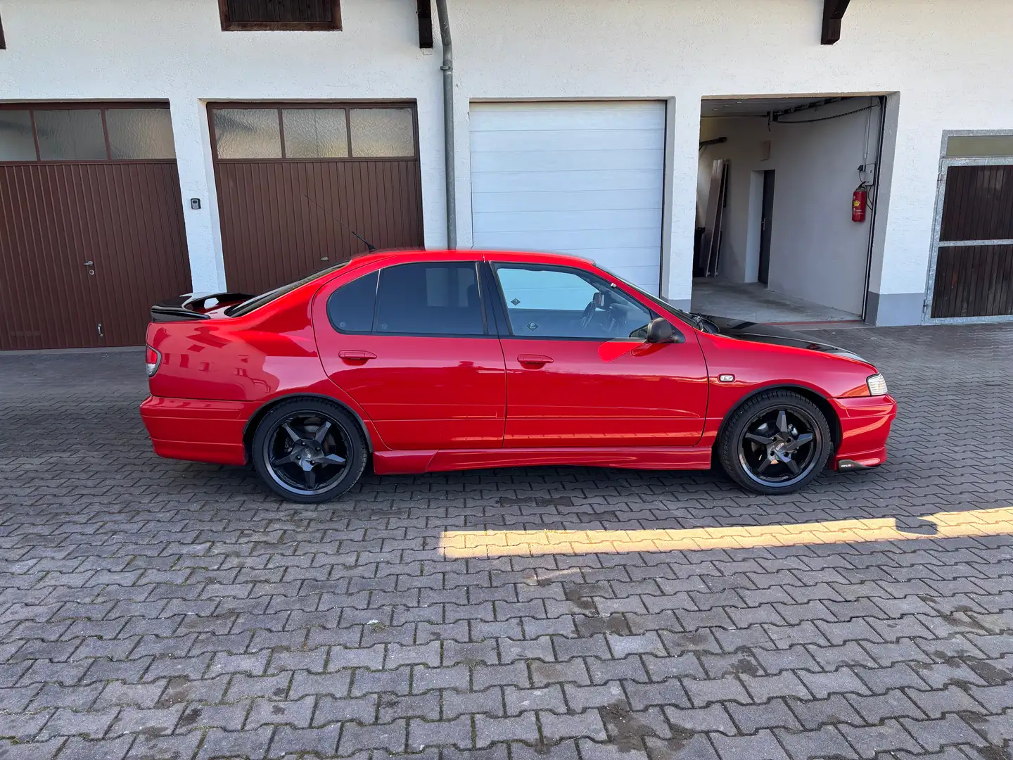 Nissan Primera Primera 2,0 SE Leder Rot - 2