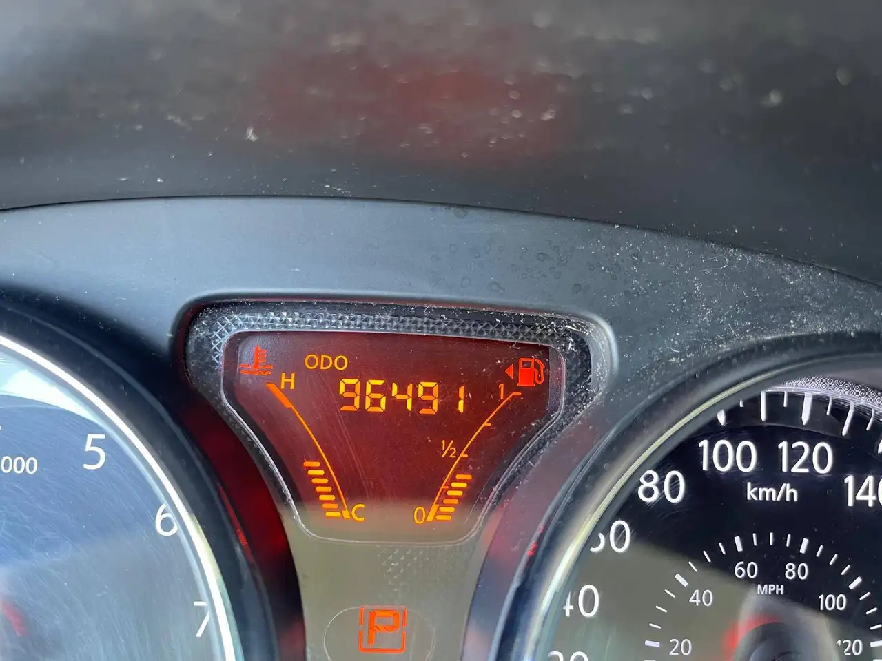 Nissan Versa снимка Nissan Versa