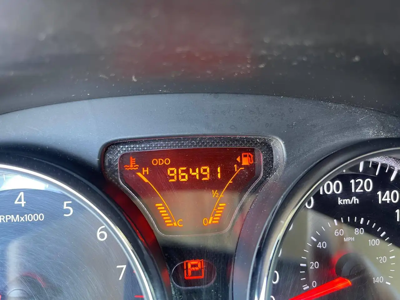 Nissan Versa снимка Nissan Versa