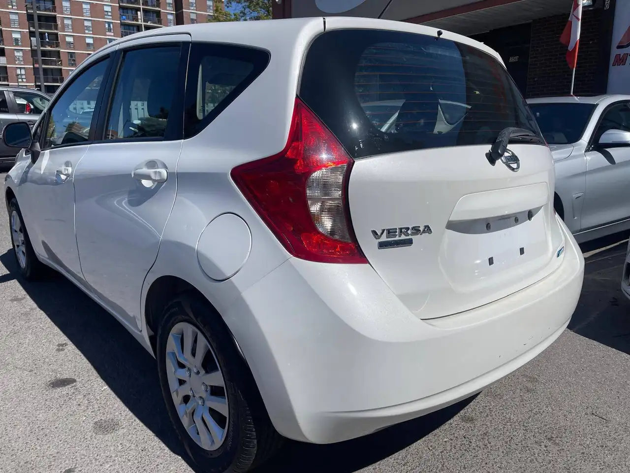 Nissan Versa снимка Nissan Versa